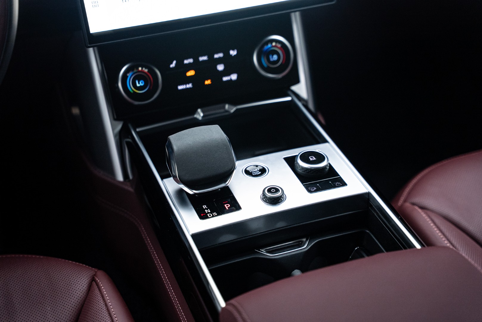 2023 RANGE ROVER P530 AUTOBIOGRAPHY MAIN DEALER WARRANTY AND SERVICE.